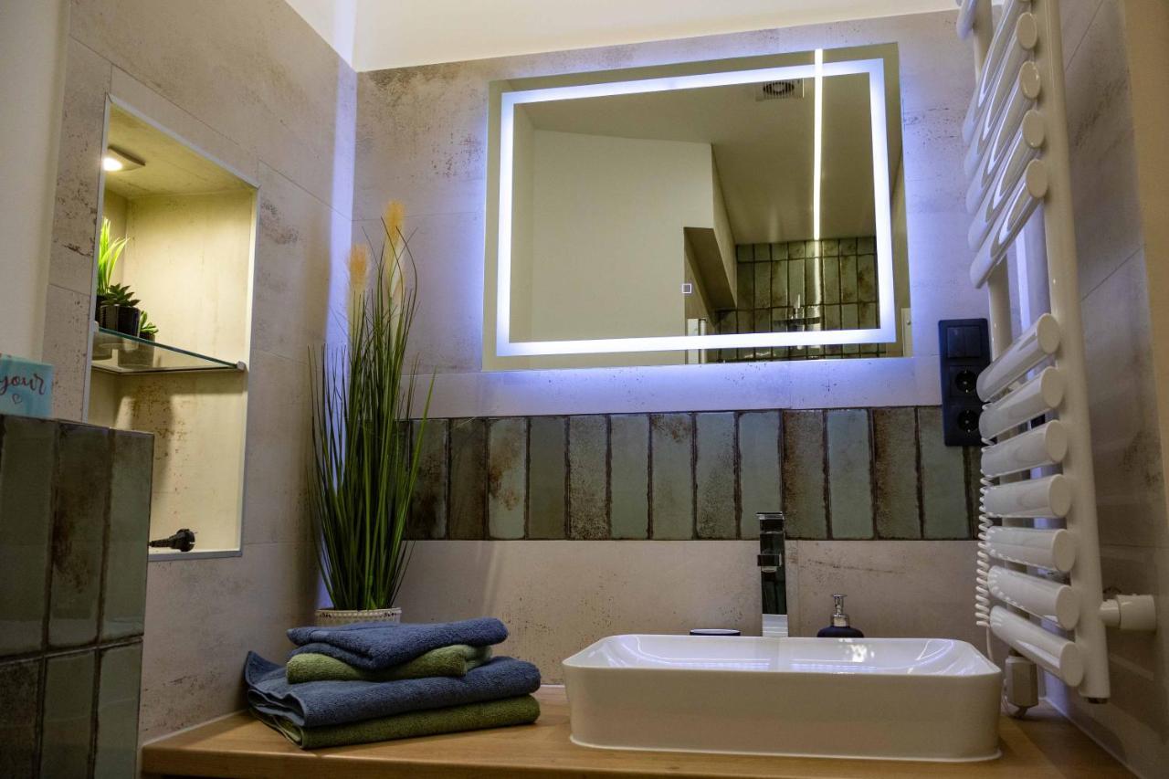 Island Of Silence Apartment - Close To Margaret Island Budapest Exteriör bild